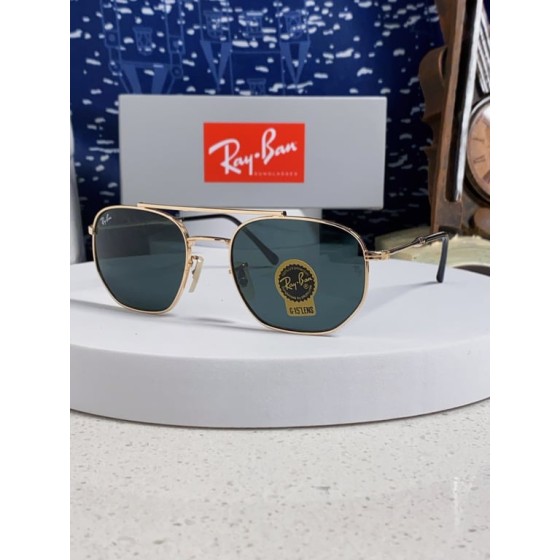 Ray-Ban RB3025 Classic Aviator Sunglasses (Green G-15 Lens)